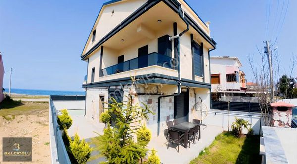 Balcıoğlundan Satılık Lüx Premium Geniş Havuzlu Müstakil Triblex