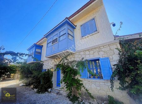 Alaçatıda Satılık Taş Ev