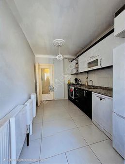 Çakır Emlaktan Satılık 2.arakat 90m2 Daire