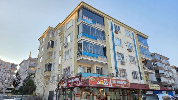 Cadde Üstünde, Ferah Ve Aydınlık Satılık 3+1 Daire!