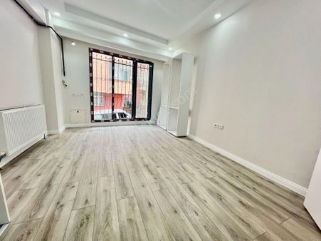 Yusuf Emlaktan Satılık Yüksek Giriş Daire Tevfikbeyde