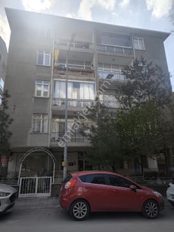 Remax Elma'dan Başak Sokakta Merkezı Konumda 2+1 Daire