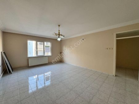 Babil Emlaktan Kiralık Beşevlerde 3+1 Arakat Daire