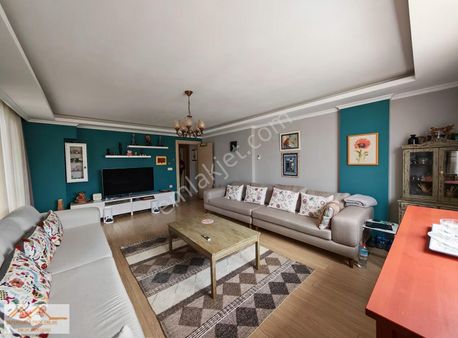 Seferihisar Sığacık Merkezde Muhteşem Konumda Denize 200m