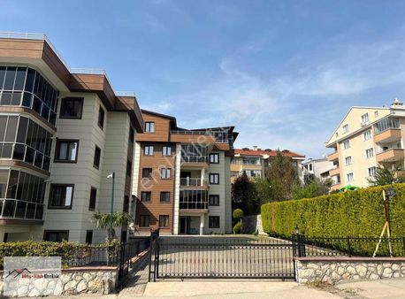 Demirci'de 5+1 250m2 Site İçi Satılık Dubleks Daire !!!