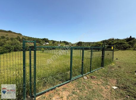Beykoz Anadolufenerinde Satılık Çitle Çevrilmiş Müstakil Tarla
