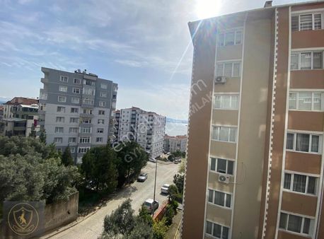 Gemlik Cumhuriyet Okulu Karşısı 3+1 Ara Kat Deniz Manzaralı