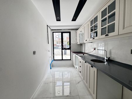 Atatürk Mh. Merkezi Konumda Sıfır Yüksek Giriş Kapalı Otoparklı