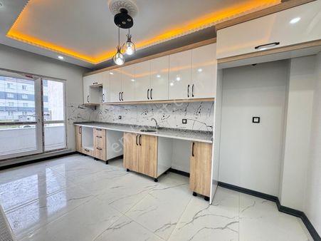 Tokay'dan Vatan Mahallesi'nde 2+1 Ara Kat Sıfır Daire