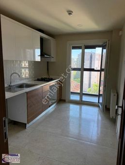 Çiğdem Emlak'tan Loca Mahal De 1+1 Kapalı Mutfaklı Balkonlu