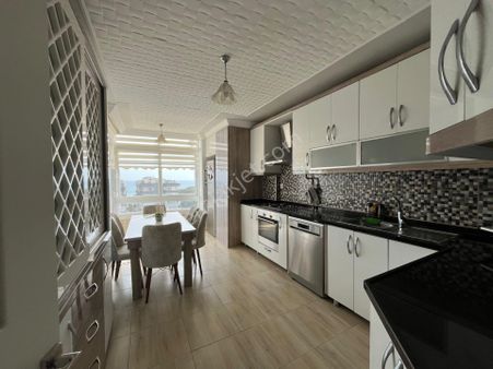 Mezitli İstiklal Mah.de Bağımsız Mutfaklı 3+1 Yapılı Daire