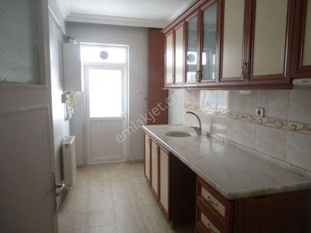 Aydınlıkevlerde Yapılı Kiralık Daire Gizem Emlaktan