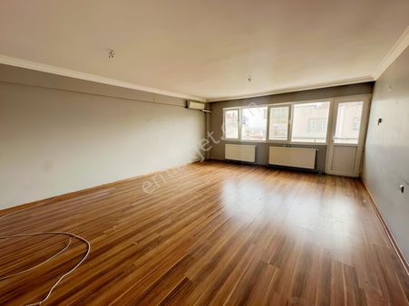 Demokrasi Üni.ve Göztepe Stadı Yakını 4+1 Satılık Daire