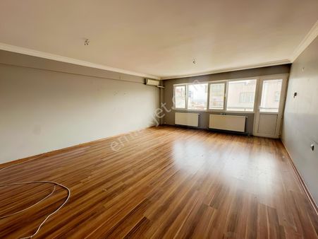 Demokrasi Üni.ve Göztepe Stadı Yakını 4+1 Geniş Satılık Daire