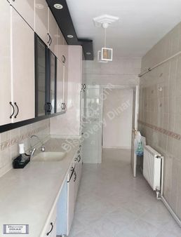 Büyükçekmece De Kiralık Ara Kat Daire