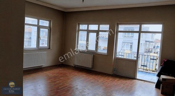 Demetevler'de Metroya Yakın Yatırımlık Katta Ön Cephe