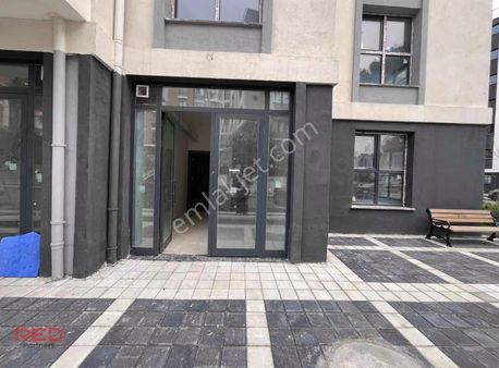 Tuzla Cami Mahallesinde Sıfır Yola Cephe 20 M² Kiralık Dükkan