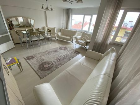 Osmangazi Muradiye'de Nezih Konumda Asansörlü Ara Kat Daire