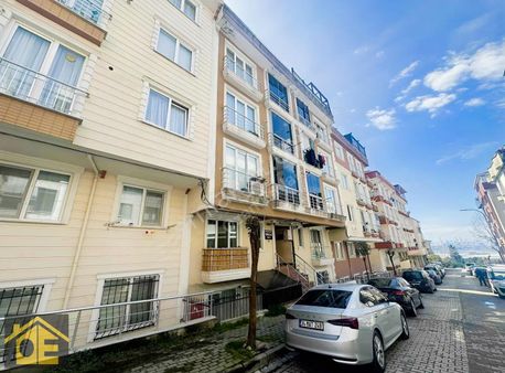 Ozan'dan Avcılar Sitelerde Genç Bina'da Satılık Daire