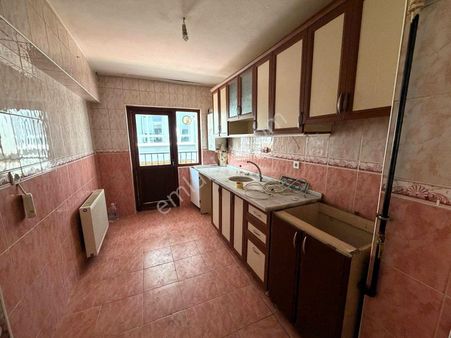 ꧁▇yılmaz'dan▇꧂cadde Yakınında Masrafsız 3+1 Y.giriş Daire