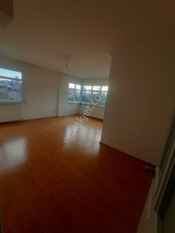 Reşitpaşa Tuncay Artun İlköğretim Okuluna Yakın Ulaşımı Kolay 1+1 Kombili