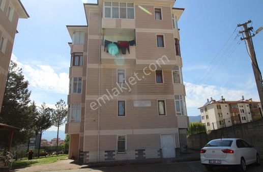 Safranbolu Emek Mah. Eski May Kolej Karşısında Satılık 3+1 Daire