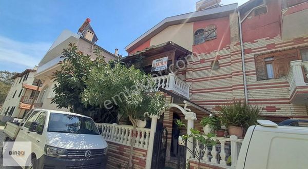 Ürkmez'de Denize Sıfır Konumda 6+1 Satılık Tripleks