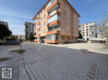 Ulubatlıhasan İl Jandarma Trafik Parkı Yakını Arakat Geniş 3+1
