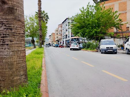 Yalova Caddesi'nde Çift Tapulu, İçi Yenilenmiş Yatırımlık Dükkan