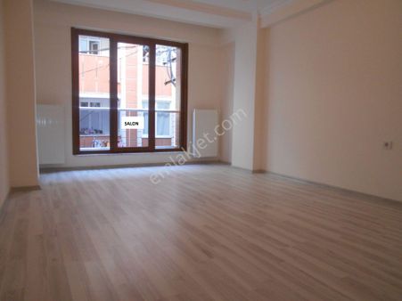 Avrupa Emlak Tan Memura,menderes Mh 115m² 3+1 3.kat,7 Yıllık,asansör,dörtyol Ve Metroya Yakın,boyalı