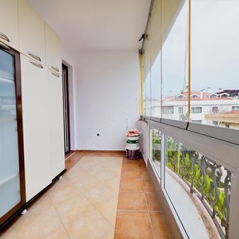 Remax Kaya Florya Şenlikköy Kıralık 4+1 200 M2 Site İçi Daire