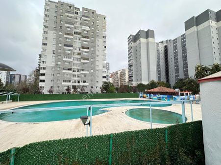 Jetkent1 Sitesinde Cadde Cepheli Yüksek Giriş 3+1 Satılık Daire