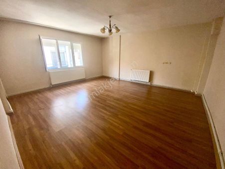 Arga'dan Buca Kozağaç Meydan Yakını D.gazlı 3+1 Kiralık Daire.