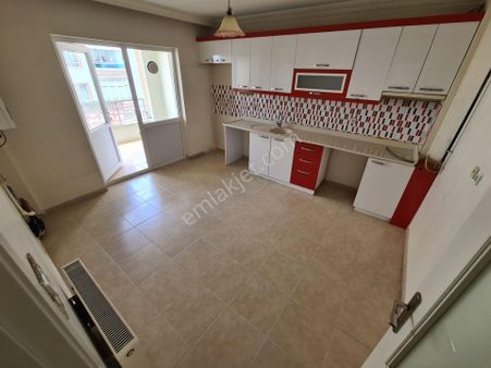 Karakeçili Cd. Yakını Park & Okul Manzaralı Arakat Kiralık 3+1