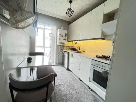 Mç Emlak'tan Akşemsettin Mahallesin'de 3+1 Full Yapılı Satılık Daire Fırsatı