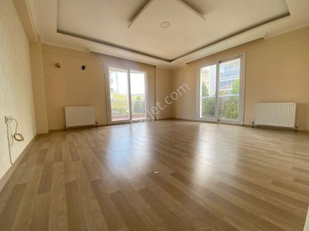 Acill Buca M.kemal Mah.de Site İçerisinde 3+1 130m2 Dgazlı Arakat Asansörlü Satılık Lüx Daire