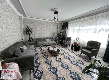 İzmit Kozlukta Pazar Pazarı Yanı 2+1 Ara Kat Asansörlü