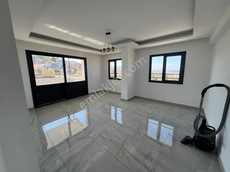 Acil Konak Agora Antik Kent Yakını 2+1 100m2 Asansörlü Deniz Manzaralı Lüx Daire