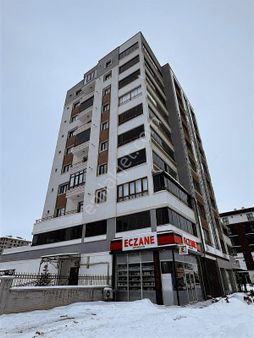 Karahan Emlak'tan 4.5+1 Kardeşler Mahallesı'nde Lüks Daıre
