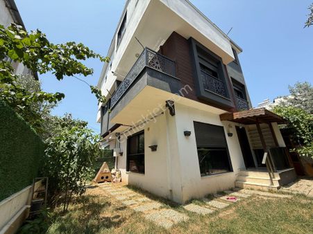 Menderes Turyap'tan Barbaros Mh. 4+1 Müstakil Bahçeli Villa