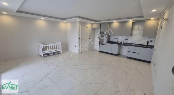 Havuzlu Site İcerisinde 2+1 Lüks Doğalgazlı Satılık Daire