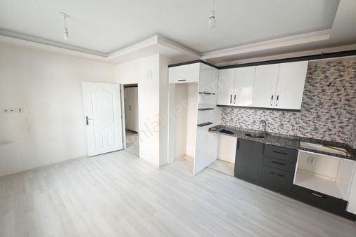 Üstünkent'ten Aydınlıkevler'de Forum Avm Yakını 2+1 Satılık Daire