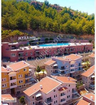 Fethiye Taşyaka'da Havuzlu Sitede Geniş Daire