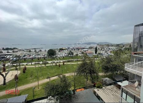 Kartal Kordonboyu Bankalar Cad. Deniz Manzaralı Satılık Ofis