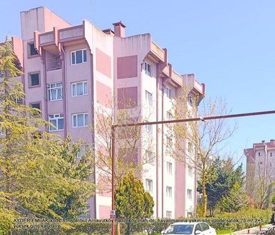 Hadımköy Mah De Havalimanına Yakın Site İçinde Satılık 75 M² 2+1 – Yüksek Giriş.kat Daire