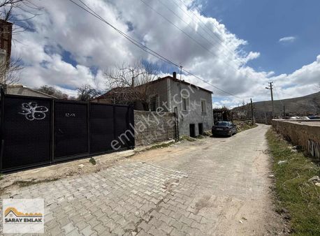 Saray Emlak'tan Satılık Gümüşler'de 1950 M2 Arsa İçinde Ahır Ev
