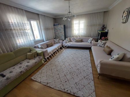 Malazgirt Mah Arakatta Yapılı Metrekaresi Geniş Uygun Fiyatlı Satılık Daire