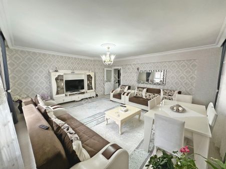 Dikimevi Metroya Yürüme Mesafesinde Manzaralı Full Yapılı Çift Balkonlu 3+1 Satılık Daire