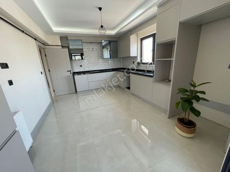 Es As 'tan Selçuklu Mh Ebeveyn Banyolu Ve Giyinme Odalı Geniş M2