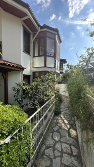 Akyaka'da Merkezi Konumda Eşyalı 2+1 Dubleks Daire